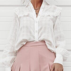 AMAZING LACE Mink Pink White Button Up Blouse